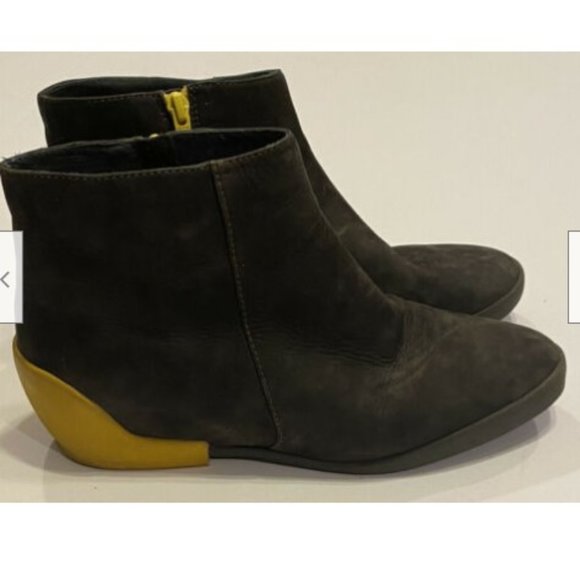 Camper Together Romain Kremer Suede Zip Up Booties - Picture 4 of 11